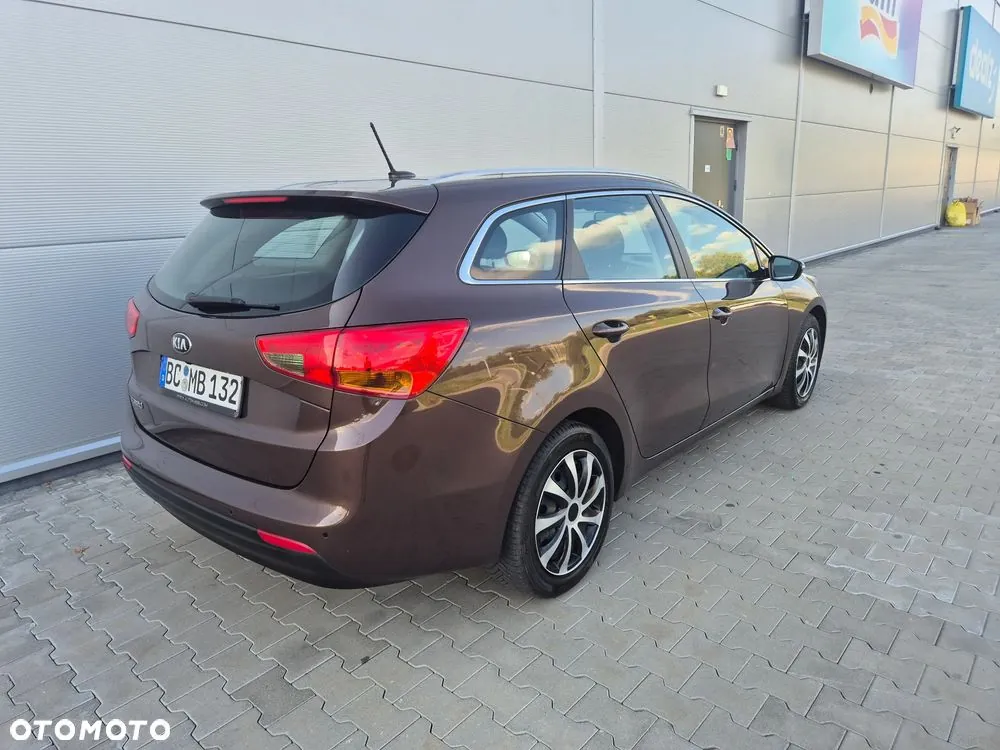 Kia Ceed 2012 photo 4