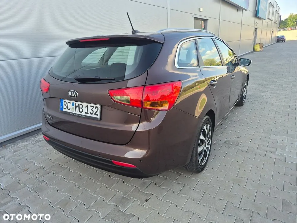 Kia Ceed 2012 photo 3