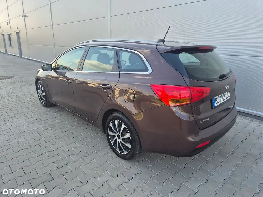 Kia Ceed 2012 photo 5