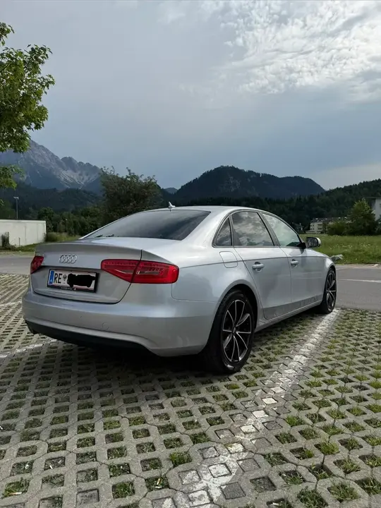 Audi A4 2014 photo 2