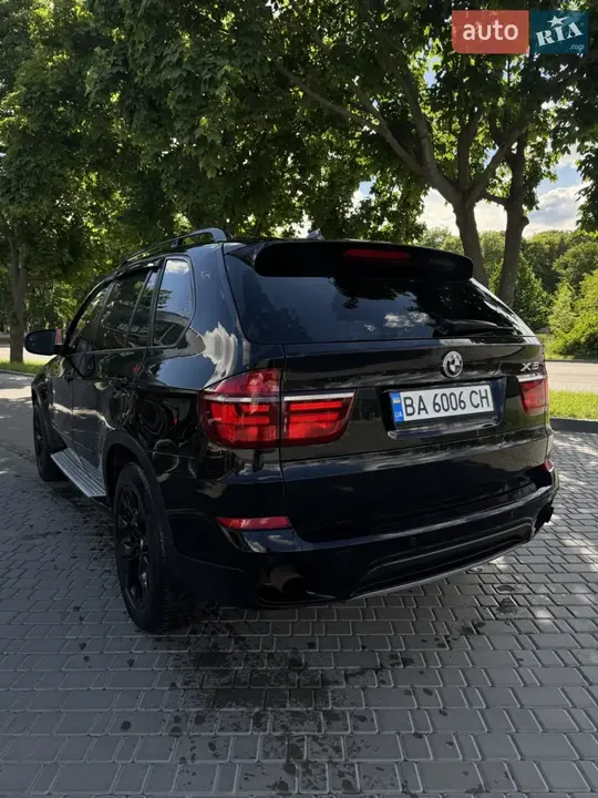 BMW X5 2010 photo 2