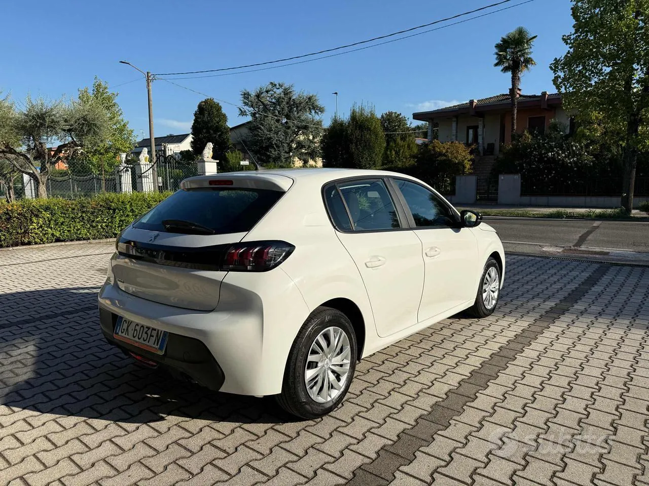 Peugeot 208 2022 photo 4