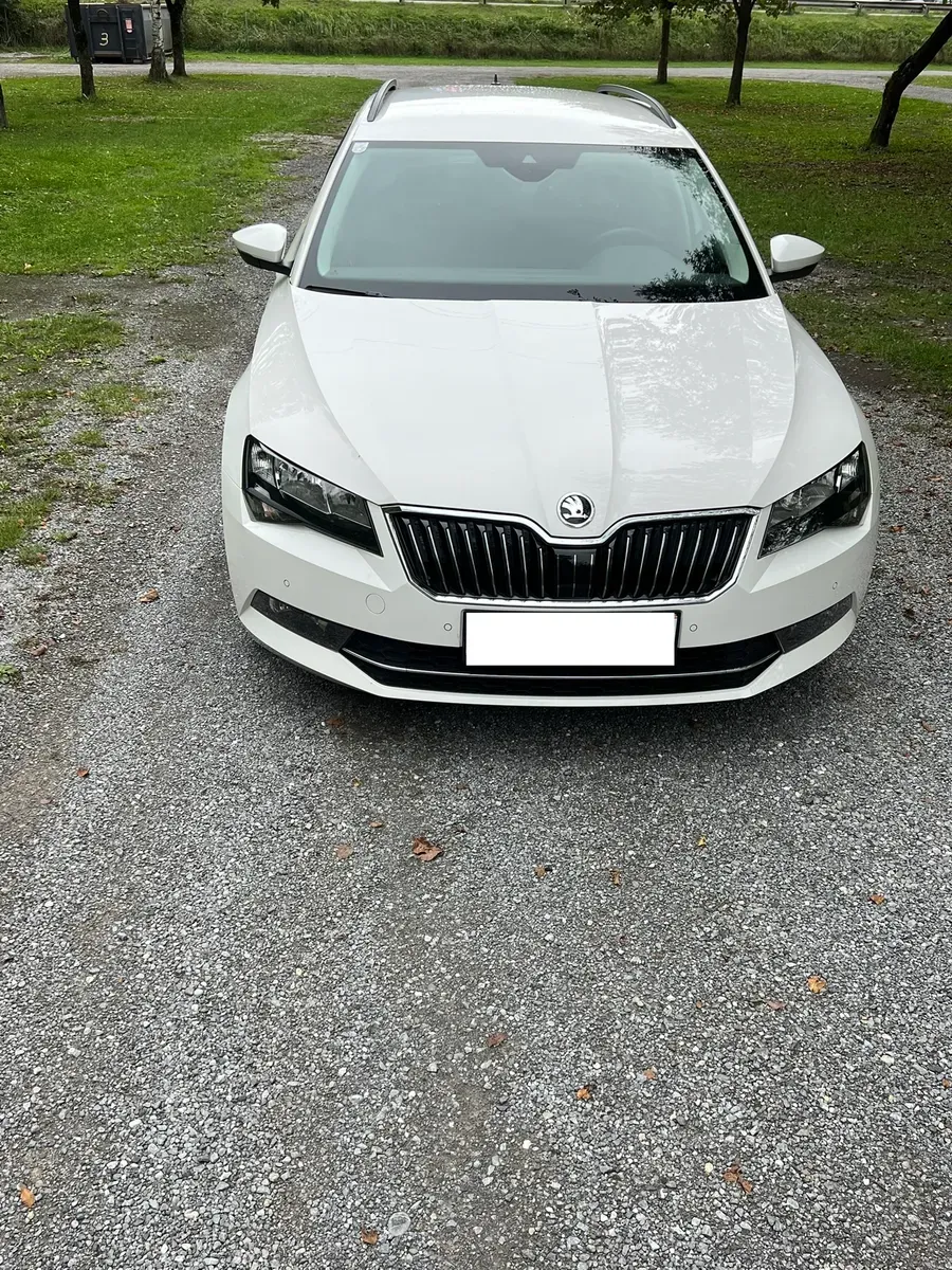 Skoda Superb 2018 photo 3