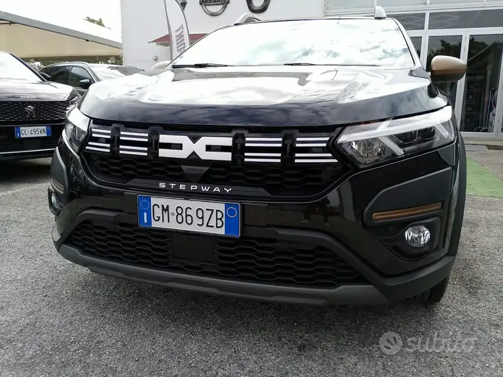 Dacia Sandero Stepway 2023 photo 2