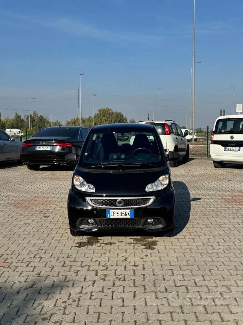 Smart Fortwo 2012 photo 2
