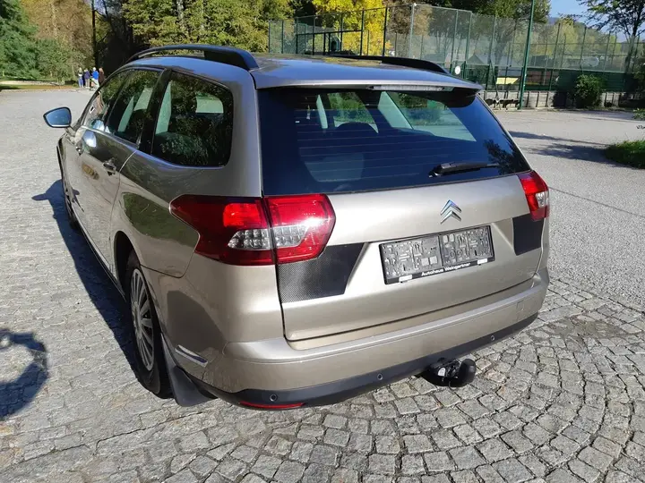 Citroen C5 Tourer 2011 photo 2
