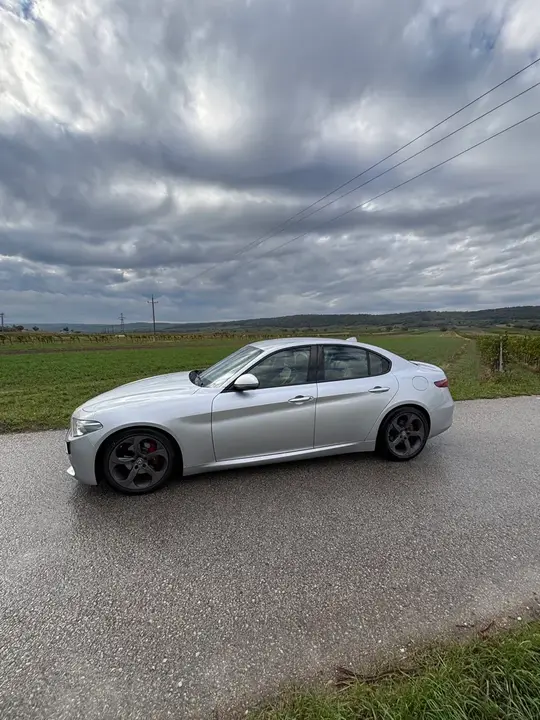 Alfa Romeo Giulia 2016 photo 3