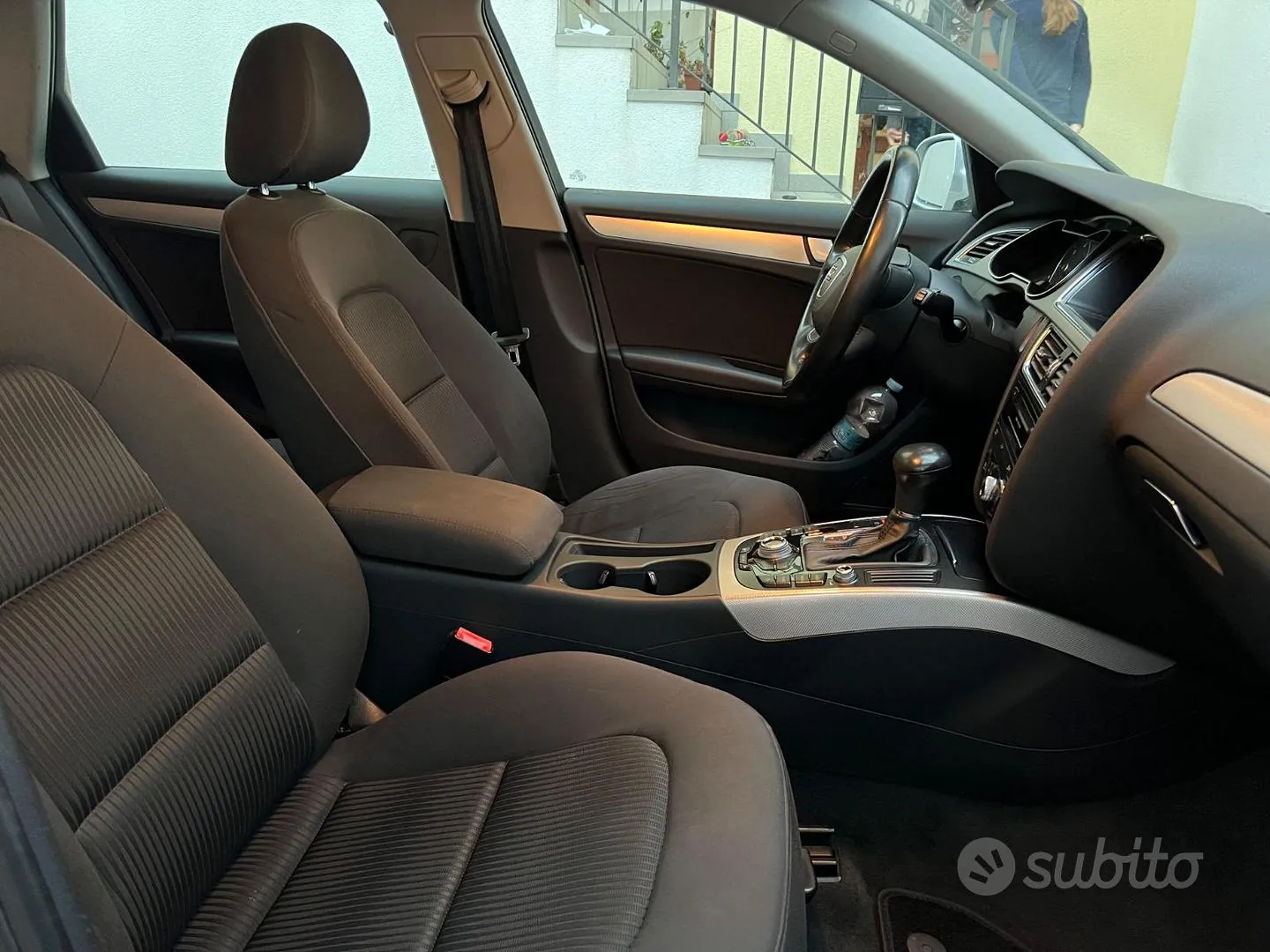 Audi A4 2012 photo 5