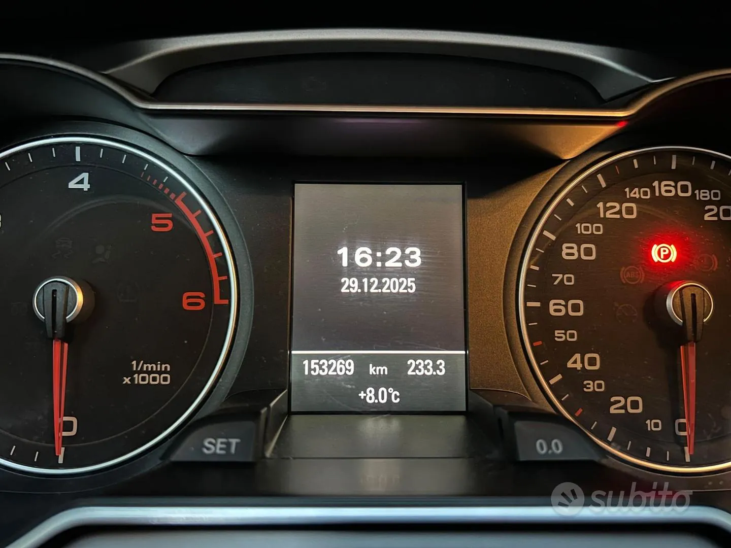 Audi A4 2012 photo 4