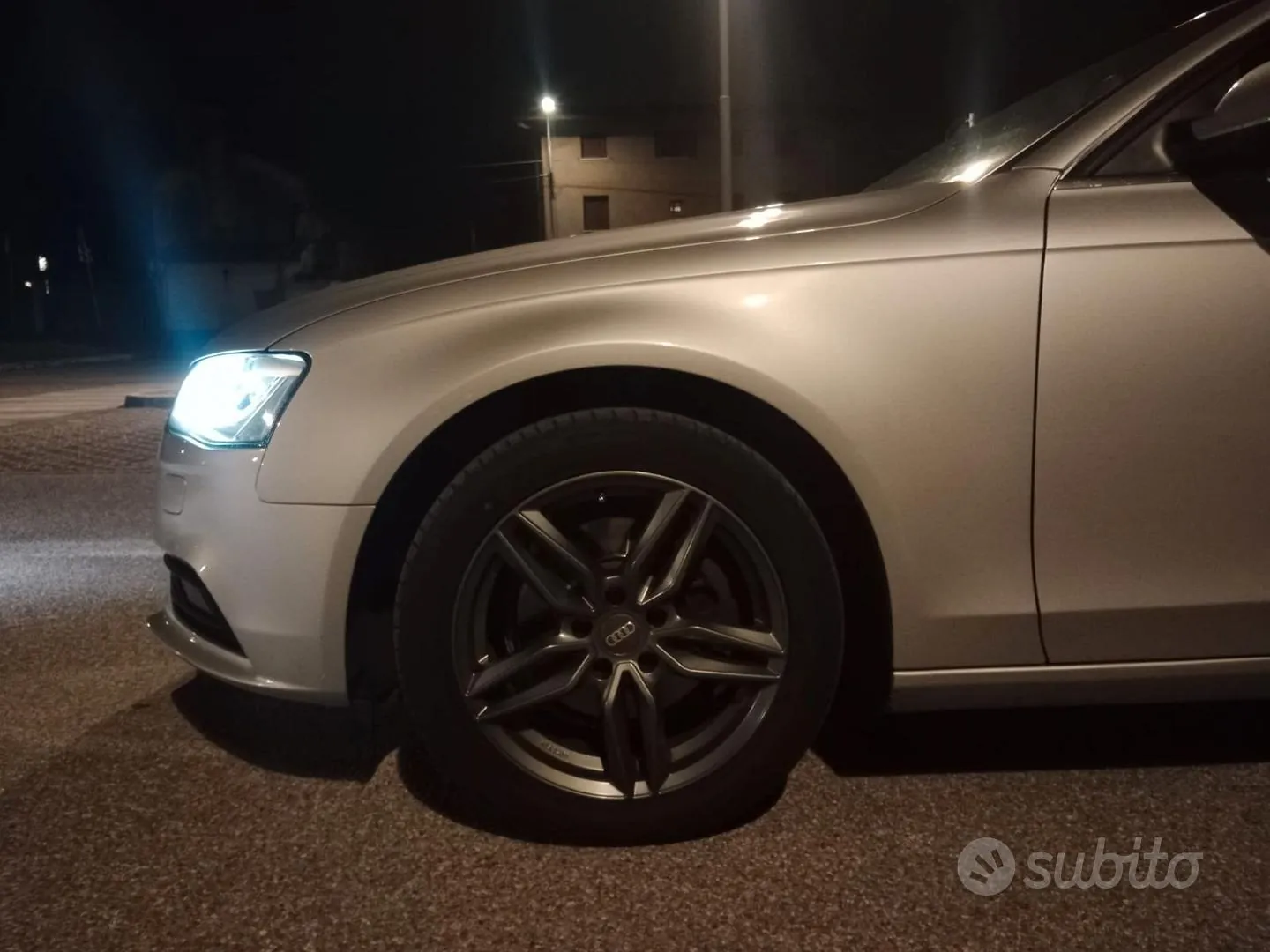 Audi A4 2012 photo 3