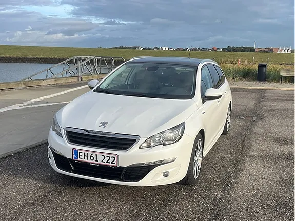 Peugeot 308 2017 photo 2