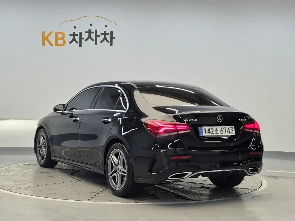 Mercedes-Benz A-Class 2022 photo 2