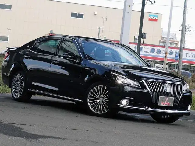 Toyota Crown Majesta 2016 photo 4
