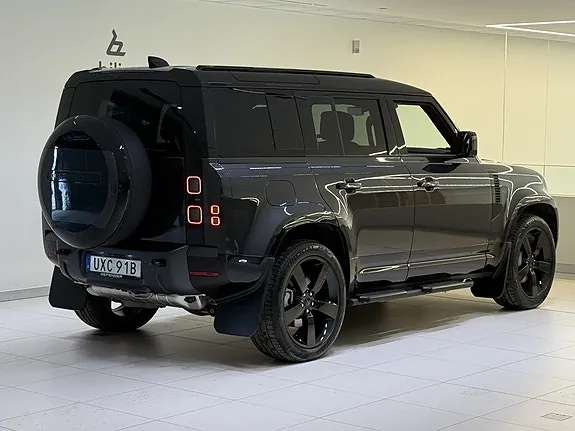 Land Rover Defender 110 2026 photo 4
