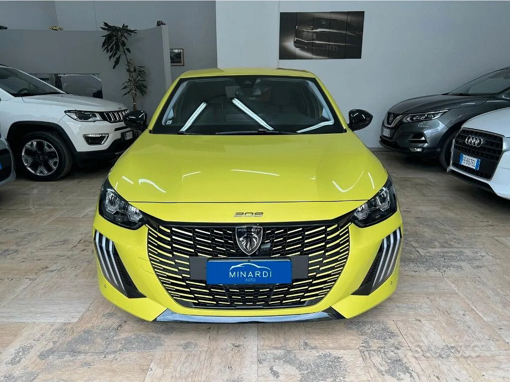 Peugeot 208