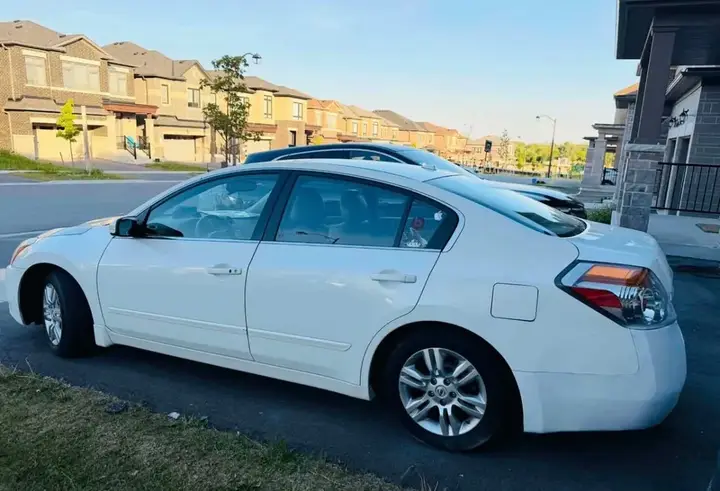 Nissan Altima 2012 photo 3