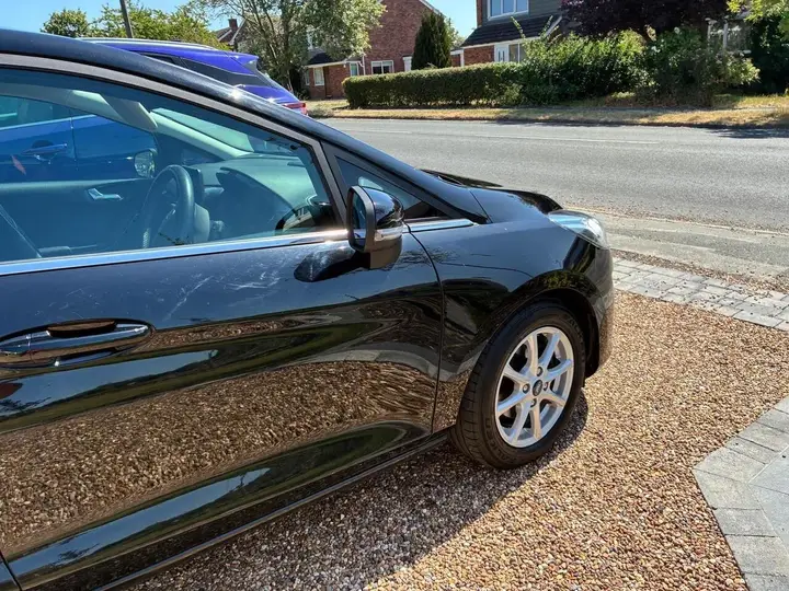 Ford Fiesta 2017 photo 3