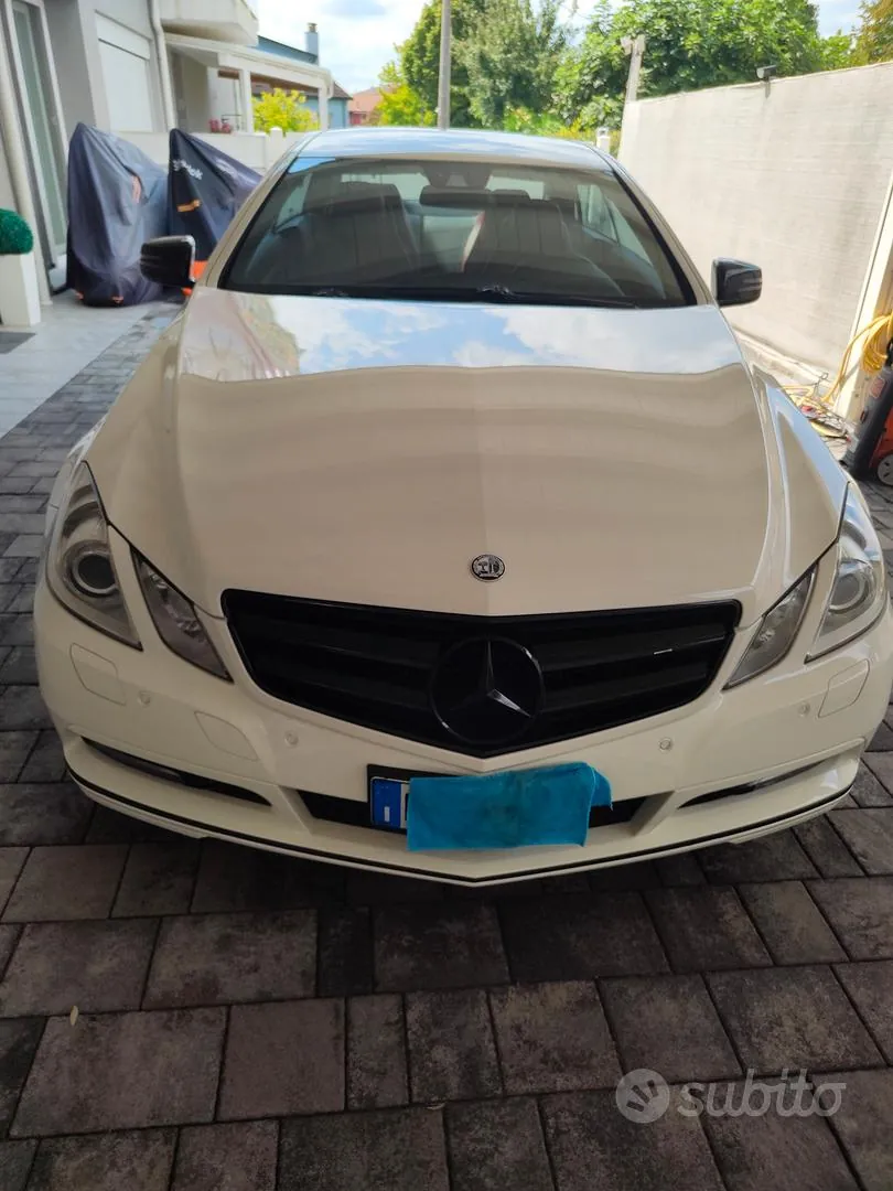 Mercedes-Benz E-Class 2012 photo 5