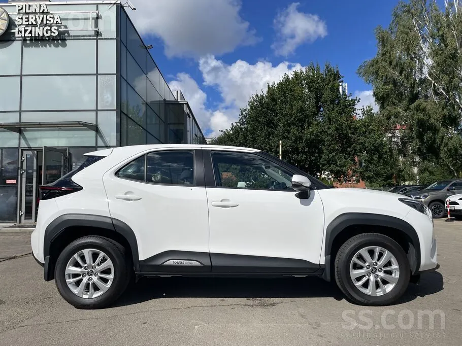 Toyota Yaris Cross 2023 photo 2
