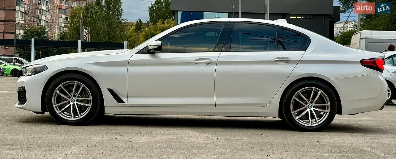 BMW 5 Series 2017 photo 5