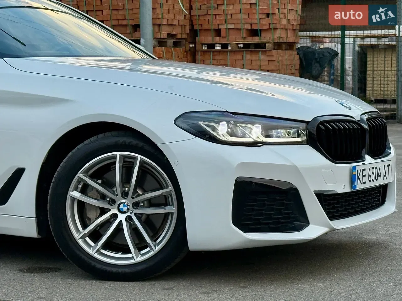 BMW 5 Series 2017 photo 3