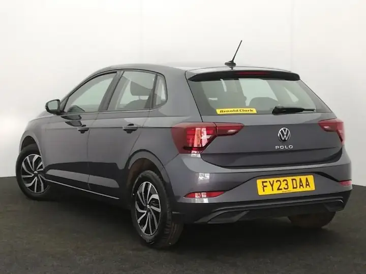 Volkswagen Polo 2023 photo 2