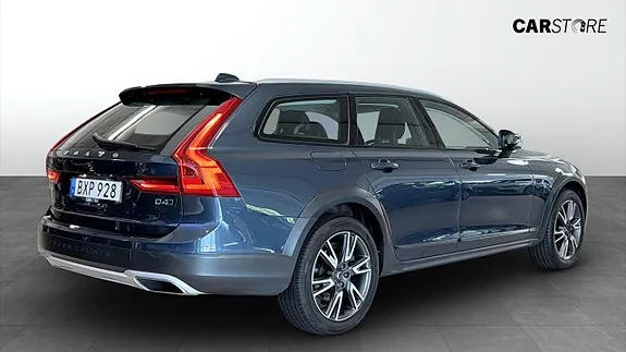 Volvo V90 Cross Country 2018 photo 2
