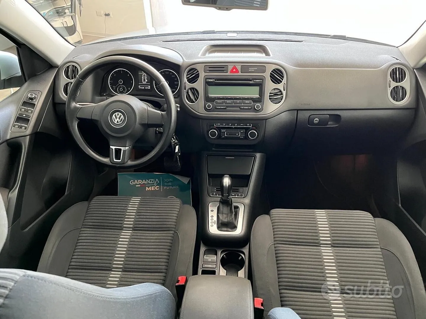 Volkswagen Tiguan 2011 photo 2