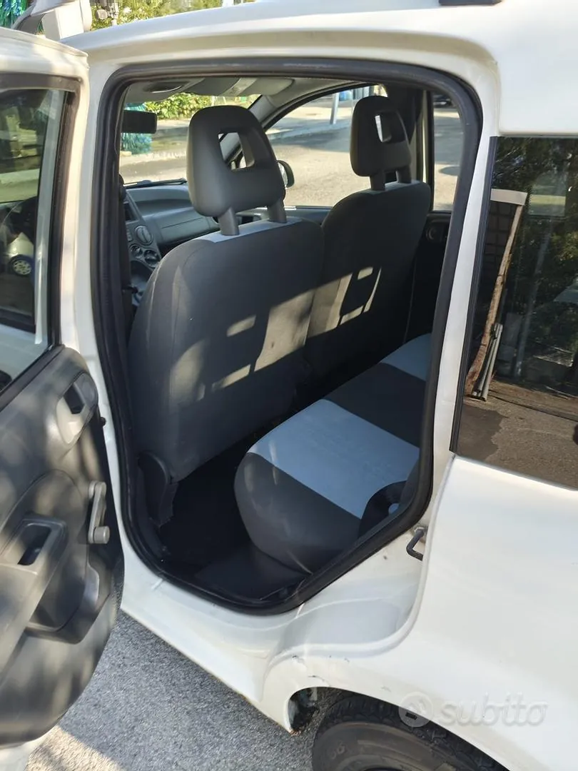 Fiat Panda 2010 photo 4