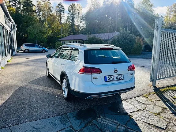 Volkswagen Golf Alltrack 2017 photo 4