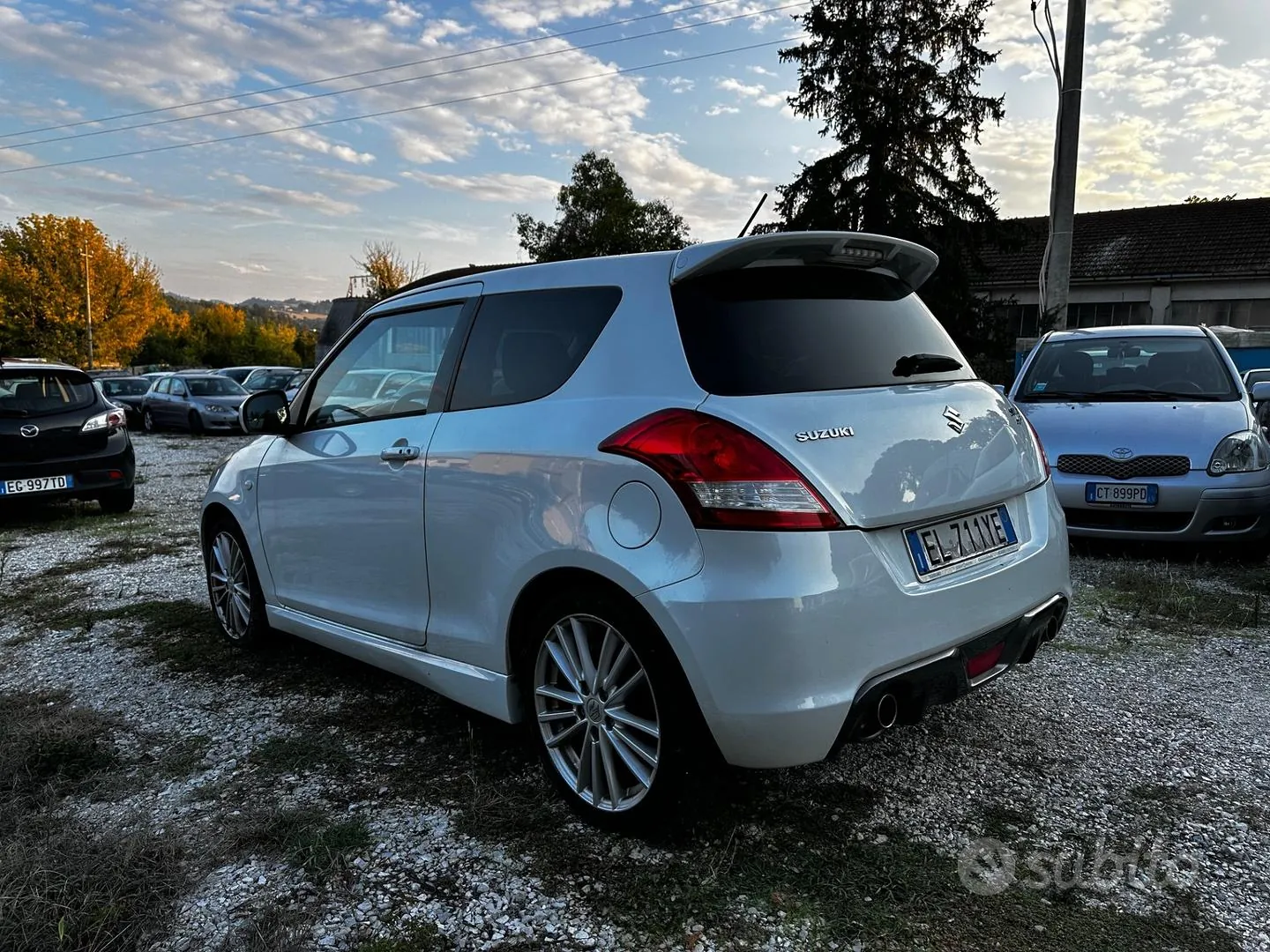Suzuki Swift 2011 photo 4