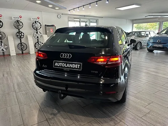 Audi A3 2018 photo 3