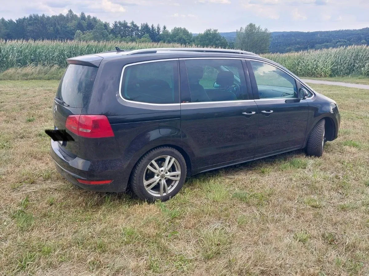 Volkswagen Sharan 2015 photo 2