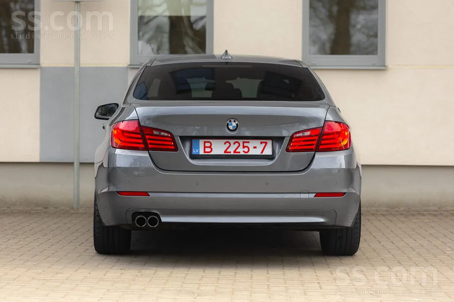 BMW 523 2011 photo 4