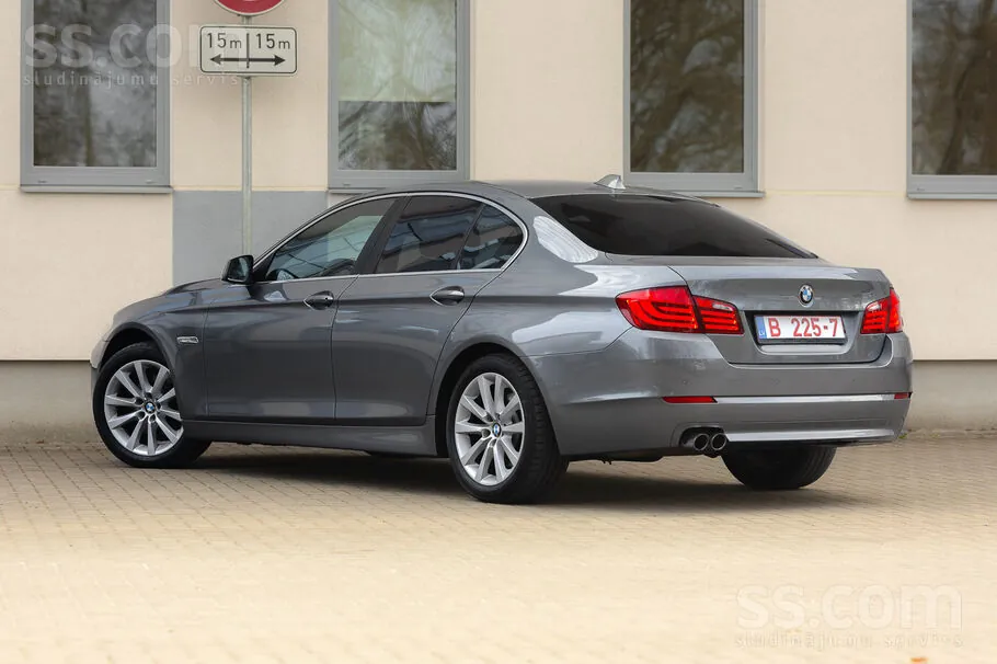BMW 523 2011 photo 3
