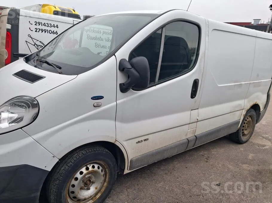 Renault Trafic 2012 photo 2