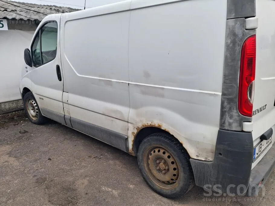 Renault Trafic 2012 photo 3