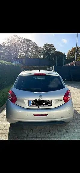 Peugeot 208 2014 photo 3