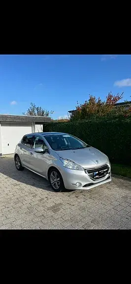 Peugeot 208 2014 photo 2