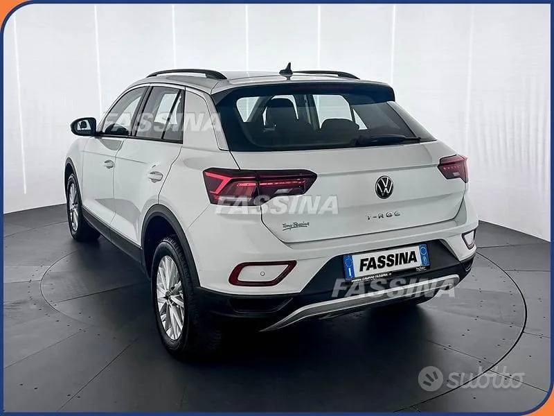 Volkswagen T-Roc 2023 photo 4