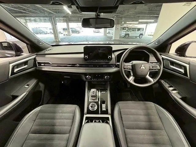 Mitsubishi Outlander Phev 2022 photo 2