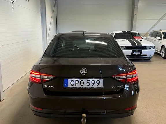 Skoda Superb 2019 photo 5