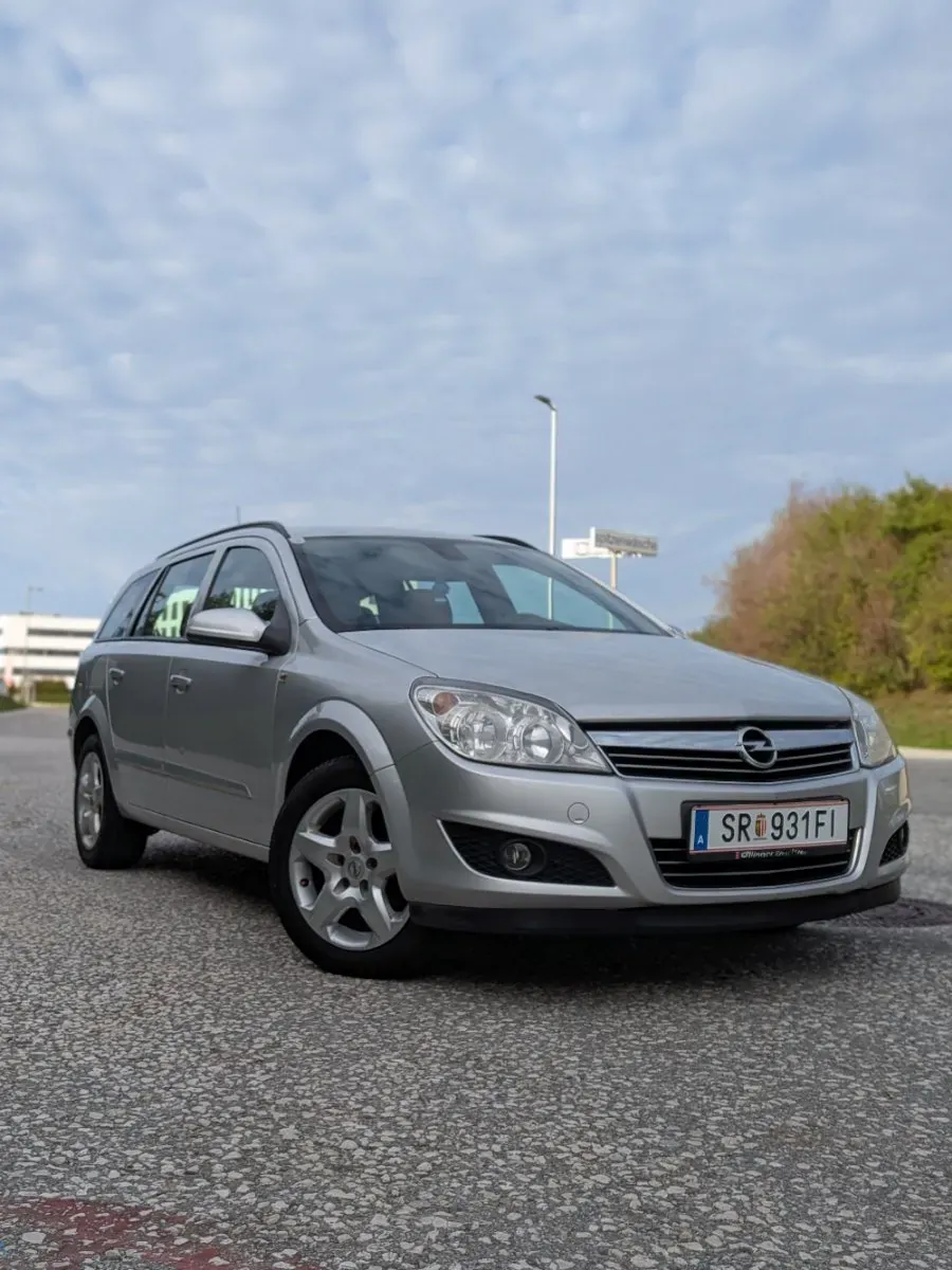 Opel Astra 2007 photo 2