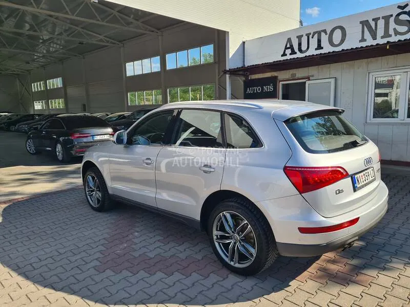 Audi Q5 2010 photo 5