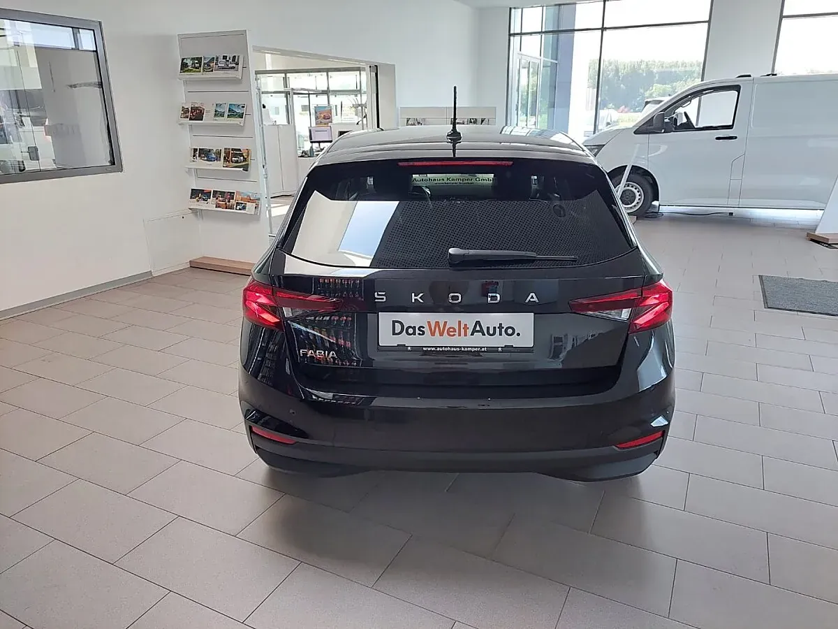 Skoda Fabia 2026 photo 2