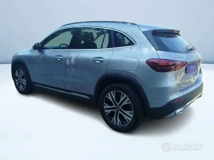 Mercedes-Benz Gla 2025 photo 4