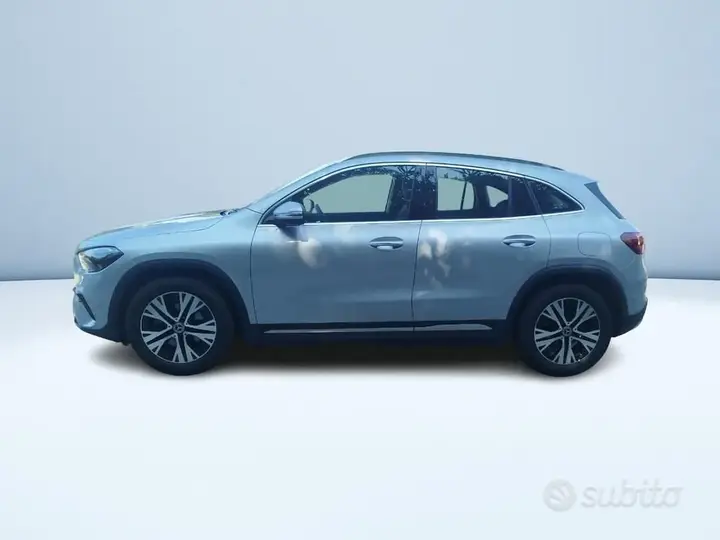 Mercedes-Benz Gla 2025 photo 3