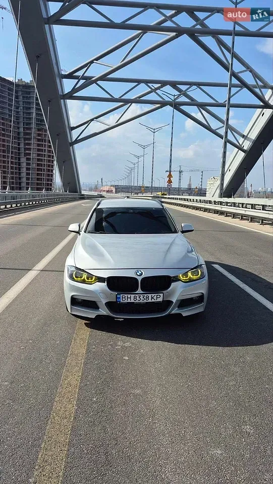 BMW 3 Series 2013 photo 2