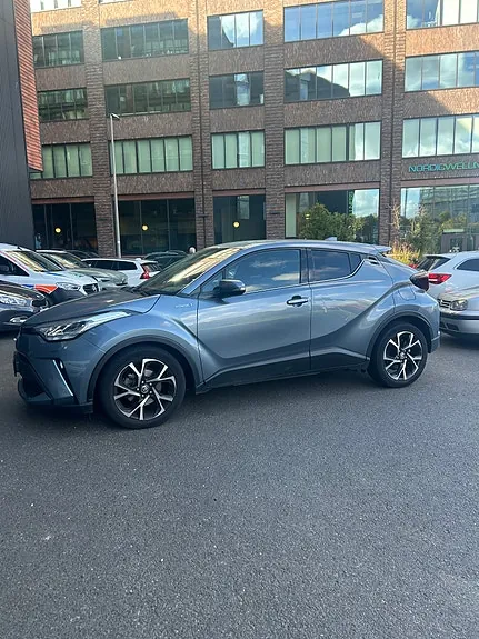 Toyota C-Hr 2021 photo 2