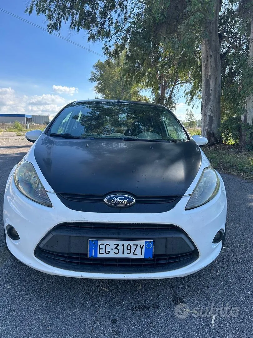 Ford Fiesta 2011 photo 4